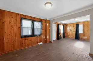 5622 W Mill Rd, Milwaukee, WI 53218 - Photo 11
