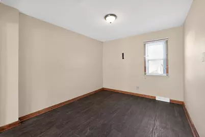 5622 W Mill Rd, Milwaukee, WI 53218 - Photo 25