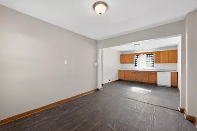 5622 W Mill Rd, Milwaukee, WI 53218 - Photo 21