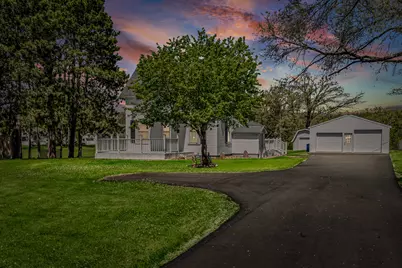 910 E Broadway St, Blair, WI 54616 - Photo 5
