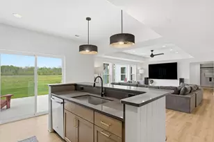 14141 N Lake Shore Dr, Mequon, WI 53097 - Photo 29