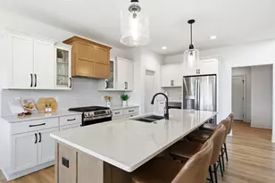 14141 N Lake Shore Dr, Mequon, WI 53097 - Photo 11