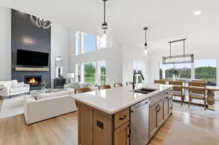 14141 N Lake Shore Dr, Mequon, WI 53097 - Photo 11
