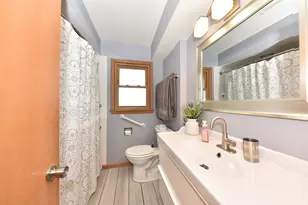 3658 S Sunset Dr, Milwaukee, WI 53220 - Photo 13