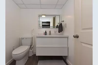 3658 S Sunset Dr, Milwaukee, WI 53220 - Photo 21