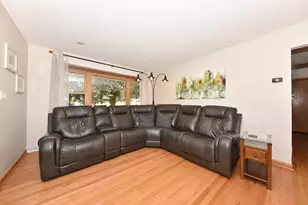 3658 S Sunset Dr, Milwaukee, WI 53220 - Photo 9