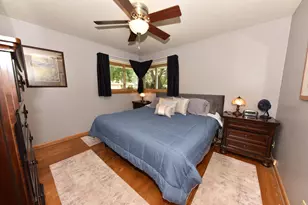 3658 S Sunset Dr, Milwaukee, WI 53220 - Photo 15