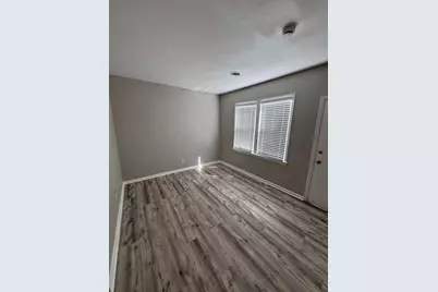 8726 W Mitchell St, West Allis, WI 53214 - Photo 7