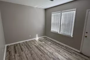 8726 W Mitchell St, West Allis, WI 53214 - Photo 7