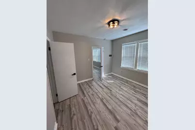 8726 W Mitchell St, West Allis, WI 53214 - Photo 5