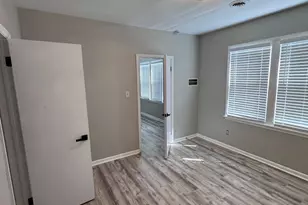 8726 W Mitchell St, West Allis, WI 53214 - Photo 5