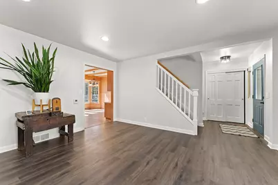 1140  Tanglewood Rd, Manitowoc, WI 54220 - Photo 11