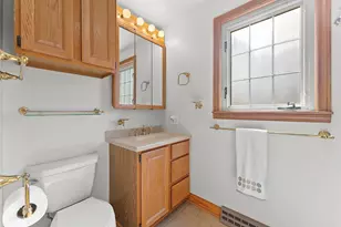 1140 Tanglewood Rd, Manitowoc, WI 54220 - Photo 25