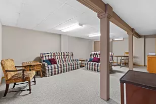 1334 Irving Cir, Manitowoc, WI 54220 - Photo 31