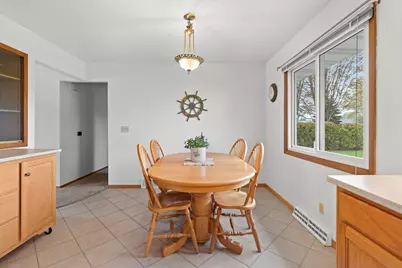 1334  Irving Cir, Manitowoc, WI 54220 - Photo 15