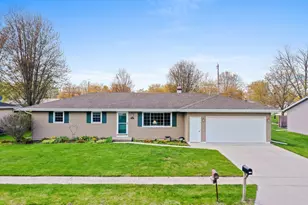 1334 Irving Cir, Manitowoc, WI 54220 - Photo 1