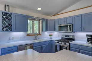 W3482 Washington Dr, Geneva, WI 53147 - Photo 9