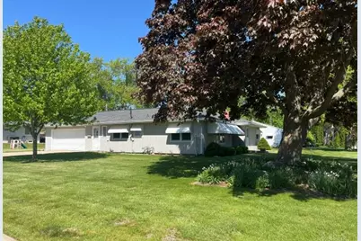 616  Rohda Dr, Racine, WI 53185 - Photo 1