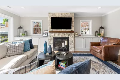 4635 N Wildwood Ave, Whitefish Bay, WI 53211 - Photo 19