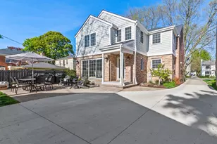 4635 N Wildwood Ave, Whitefish Bay, WI 53211 - Photo 47