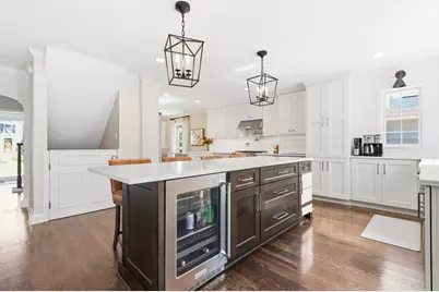 4635 N Wildwood Ave, Whitefish Bay, WI 53211 - Photo 9