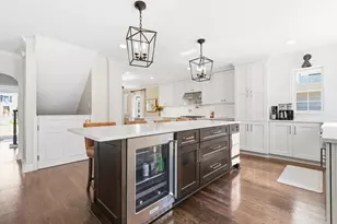 4635 N Wildwood Ave, Whitefish Bay, WI 53211 - Photo 9