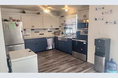 6987 W Glenbrook Rd, Milwaukee, WI 53223 - Photo 7