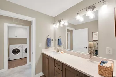 184  Winterberry Ln, Grafton, WI 53024 - Photo 29