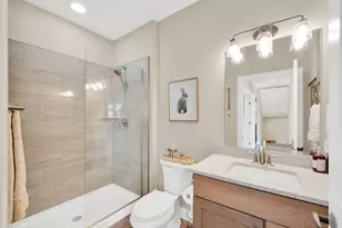 184 Winterberry Ln, Grafton, WI 53024 - Photo 15