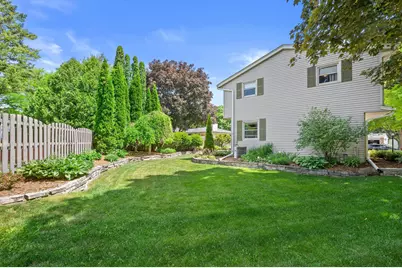 N93W6240  Arbor Dr, Cedarburg, WI 53012 - Photo 33