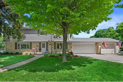 N93W6240  Arbor Dr, Cedarburg, WI 53012 - Photo 3