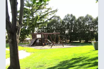 1429  Oakes Rd #12, Racine, WI 53406 - Photo 3