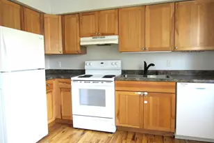 1429 Oakes Rd, Racine, WI 53406 - Photo 7
