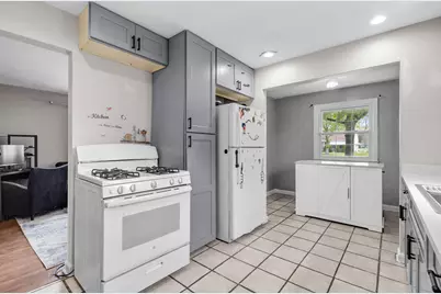 4571 S Howell Ave, Milwaukee, WI 53207 - Photo 5