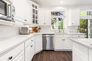 824 E Glen Ave, Whitefish Bay, WI 53217 - Photo 15