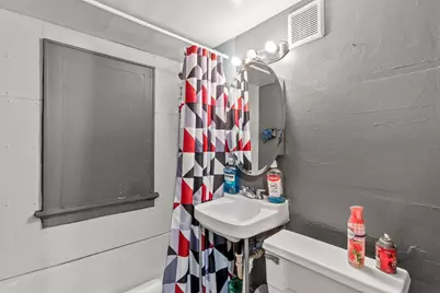 2964 S 11th St, Milwaukee, WI 53215 - Photo 15