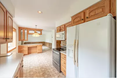 S71W17273  Pleasant View Dr, Muskego, WI 53150 - Photo 5