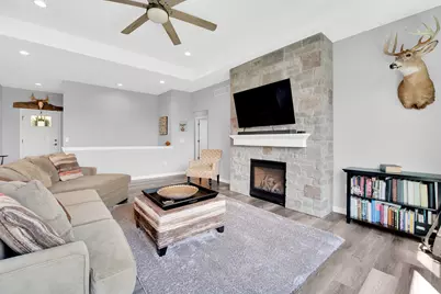 717  Drumlin Cv, Kewaskum, WI 53040 - Photo 3
