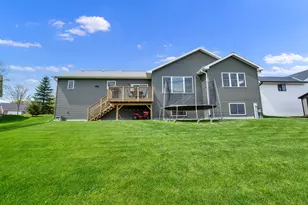717 Drumlin Cv, Kewaskum, WI 53040 - Photo 23