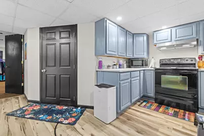 613  Parish St, Delavan, WI 53115 - Photo 33