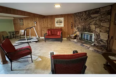 N96W19827  County Line Rd, Menomonee Falls, WI 53051 - Photo 15