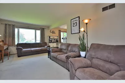 N97W16844  Chippewa Dr, Germantown, WI 53022 - Photo 11