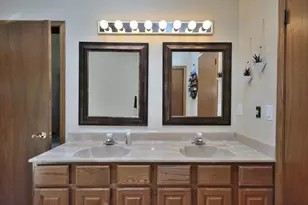 N97W16844 Chippewa Dr, Germantown, WI 53022 - Photo 21