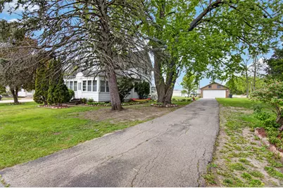 224  Howard St, Walworth, WI 53184 - Photo 3