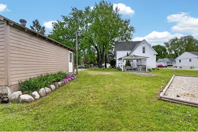 224  Howard St, Walworth, WI 53184 - Photo 7