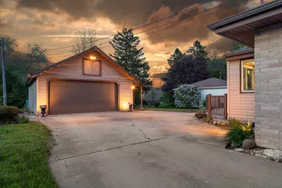 N89W15140  Jefferson Ave, Menomonee Falls, WI 53051 - Photo 19