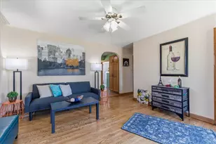 N89W15140 Jefferson Ave, Menomonee Falls, WI 53051 - Photo 3