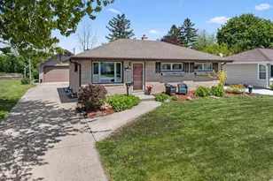 N89W15140 Jefferson Ave, Menomonee Falls, WI 53051 - Photo 21