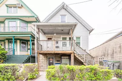 1016 E Land Pl #1018, Milwaukee, WI 53202 - Photo 1