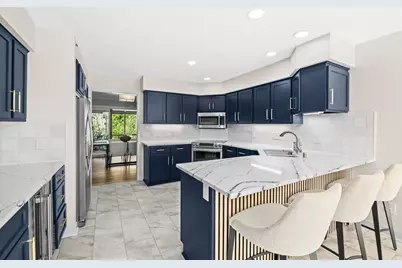 345 N Elm Grove Rd #B, Brookfield, WI 53005 - Photo 13